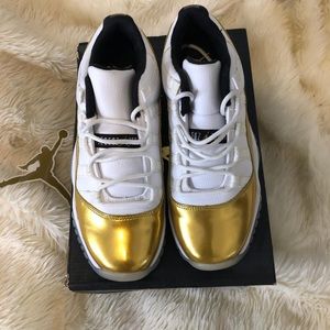 Air Jordan 11 retro- worn once